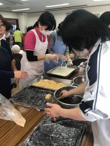 餅丸め隊